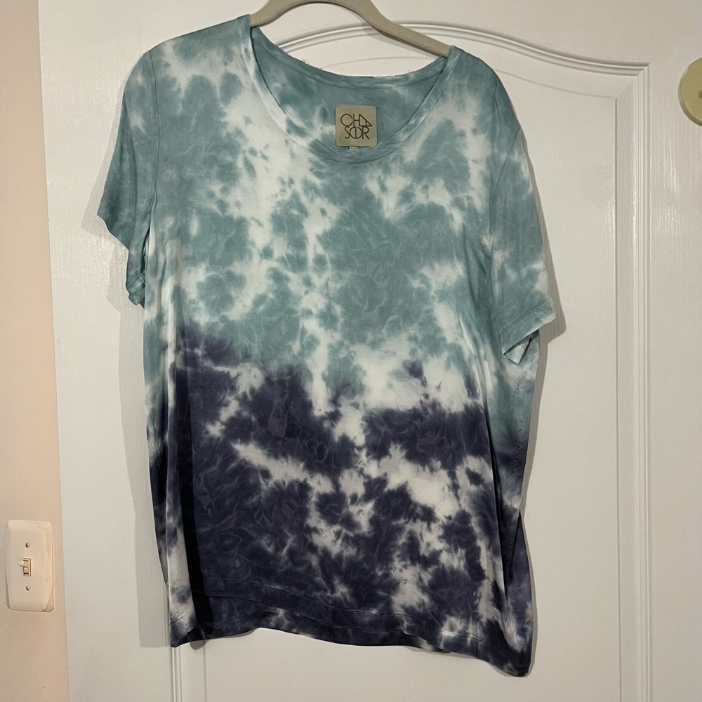 NEW CHASER BLUE TIE DYE SILKY BASICS EASY TEE